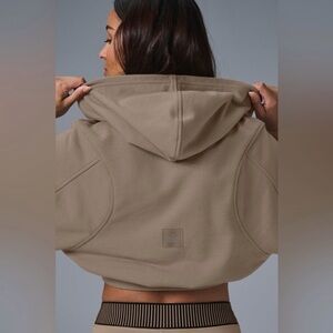 ALO Sweet Escape Zip Up Hoodie in Color Gravel Size M